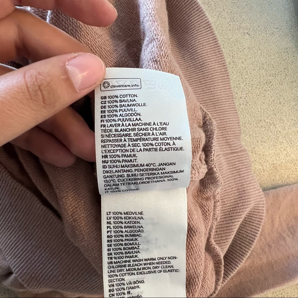 Divided Pink & Cream Color Block Sweatshirt Medium - Picture 9 of 10